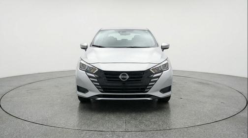 Brilliant Silver Metallic 2025 Nissan Versa 1.6 SV