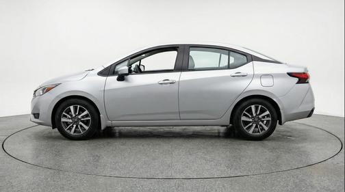 Brilliant Silver Metallic 2025 Nissan Versa 1.6 SV