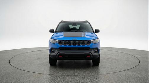 Hydro Blue Pearlcoat 2025 Jeep Compass Trailhawk