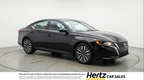 Super Black 2025 Nissan Altima SV FWD