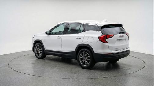 Summit White 2024 GMC Terrain SLT