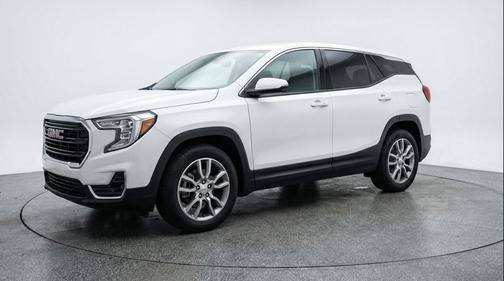Summit White 2024 GMC Terrain SLT