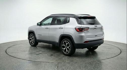 Silver Zynith Metallic Clearcoat 2025 Jeep Compass Limited