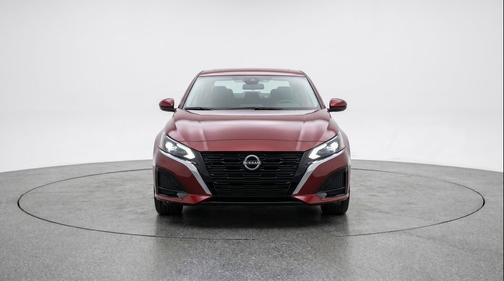 Garnet Pearl Metallic 2025 Nissan Altima SV FWD