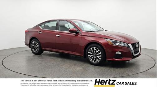 Garnet Pearl Metallic 2025 Nissan Altima SV FWD