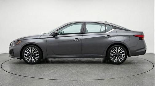 Gun Metallic 2025 Nissan Altima SV FWD