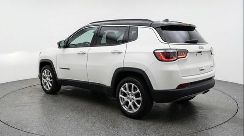 Bright White Clearcoat 2025 Jeep Compass Limited