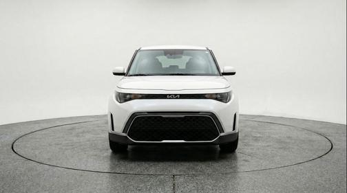 Snow White Pearl 2025 Kia Soul LX