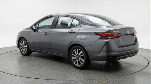 Gun Metallic 2025 Nissan Versa 1.6 SV