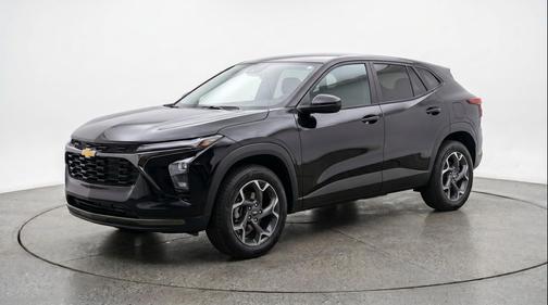 Mosaic Black Metallic 2025 Chevrolet Trax LT