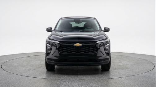 Mosaic Black Metallic 2025 Chevrolet Trax LT