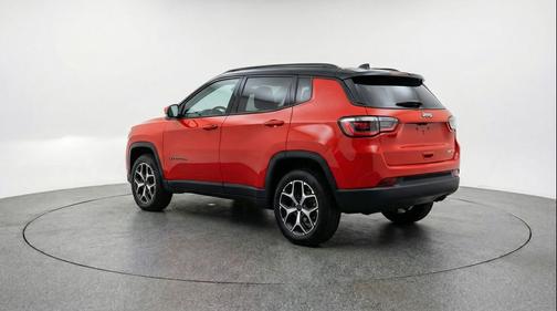 Red Hot Pearlcoat 2025 Jeep Compass Limited