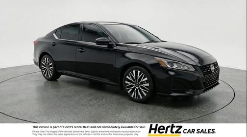Super Black 2025 Nissan Altima SV FWD