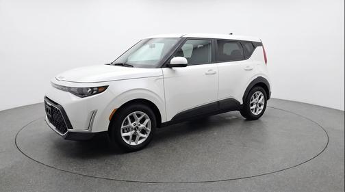 Snow White Pearl 2025 Kia Soul LX