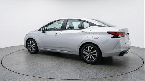 Brilliant Silver Metallic 2025 Nissan Versa 1.6 SV