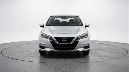 Brilliant Silver Metallic 2025 Nissan Versa 1.6 SV