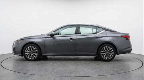 Gun Metallic 2025 Nissan Altima SV FWD