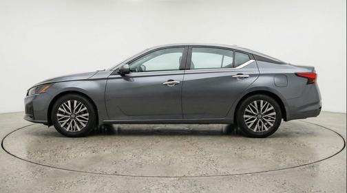 Gun Metallic 2025 Nissan Altima SV FWD