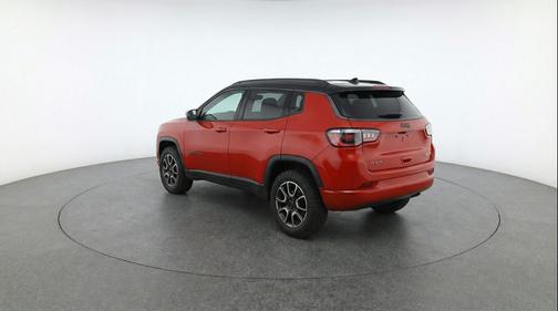 Red Hot Pearlcoat 2025 Jeep Compass Trailhawk