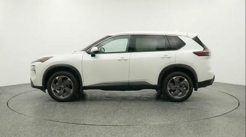 Everest White Pearl Tricoat 2025 Nissan Rogue SV