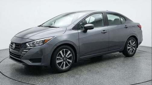 Gun Metallic 2025 Nissan Versa 1.6 SV