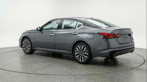 Gun Metallic 2025 Nissan Altima SV FWD