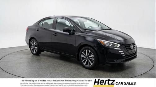 Super Black 2025 Nissan Versa 1.6 SV