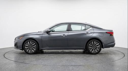 Gun Metallic 2025 Nissan Altima SV FWD