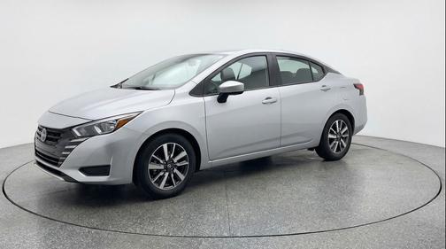 Brilliant Silver Metallic 2025 Nissan Versa 1.6 SV