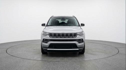 Silver Zynith Metallic Clearcoat 2025 Jeep Compass Limited