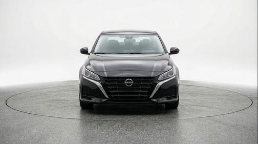 Super Black 2025 Nissan Altima SV FWD