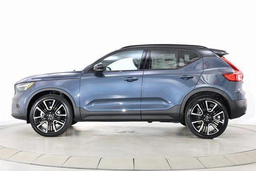 Denim Blue 2026 Volvo XC40 Black Edition Ultra, B5 AWD Gas (mild hybrid)