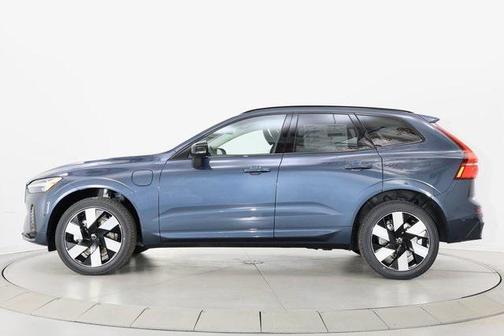 2025 Volvo XC60 Plug-In Hybrid T8 Plus