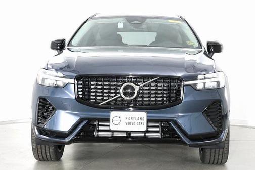 2025 Volvo XC60 Plug-In Hybrid T8 Plus