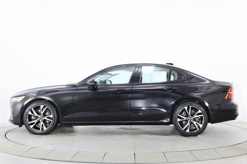 2024 Volvo S60 B5 Core Dark Theme