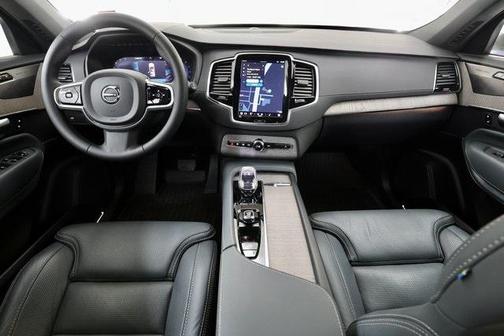 2023 Volvo XC90 B6 Ultimate 7-Seater