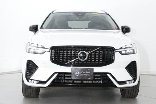 Crystal White 2025 Volvo XC60 B5 Plus