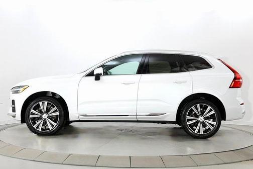 2022 Volvo XC60 B6 Inscription