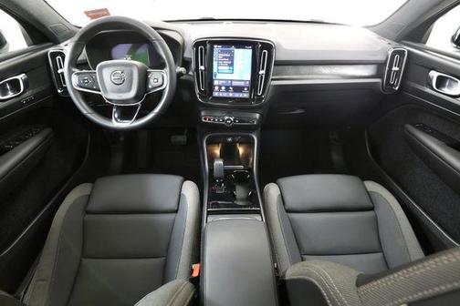 Crystal White Metallic 2023 Volvo C40 Recharge Pure Electric Twin Core