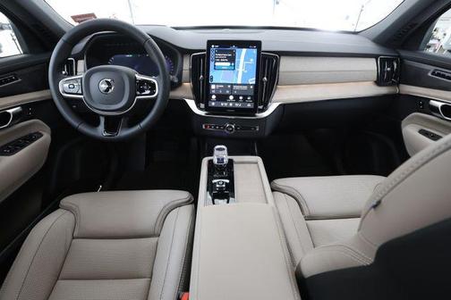 Vapour Grey Metallic 2026 Volvo XC90 Ultra, B6 AWD Gas (mild hybrid), Gasoline, Bright, 7 Seats