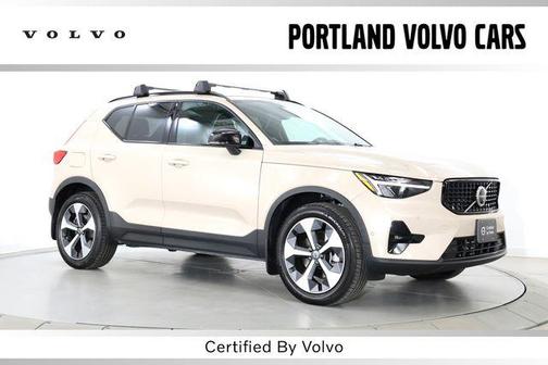 Sand Dune 2025 Volvo XC40 B5 Plus Dark Theme