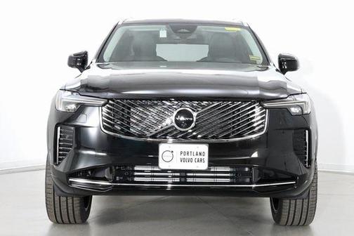 2025 Volvo XC90 Plug-In Hybrid T8 Ultra 6-Seater