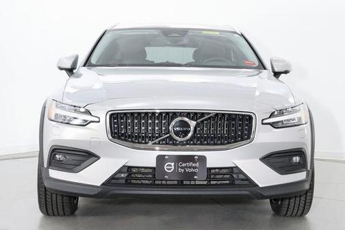 Silver Dawn Metallic 2025 Volvo V60 Cross Country Plus, B5 AWD Gas (mild hybrid)