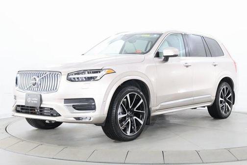 2023 Volvo XC90 B5 Plus