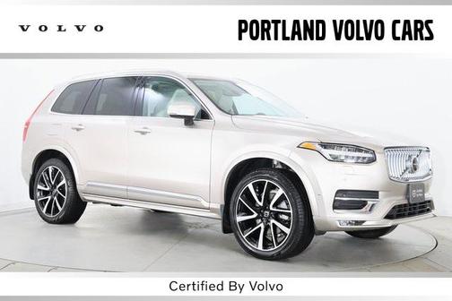 2023 Volvo XC90 B5 Plus