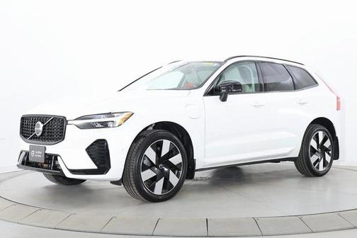2024 Volvo XC60 Recharge Plug-In Hybrid T8 Plus Dark Theme