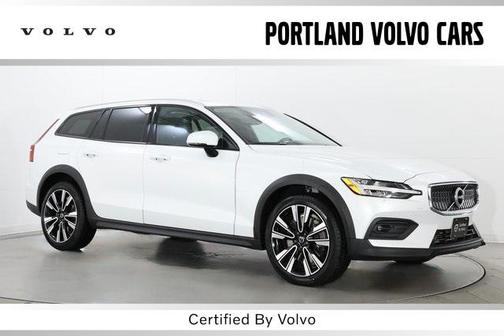 2021 Volvo V60 Cross Country T5