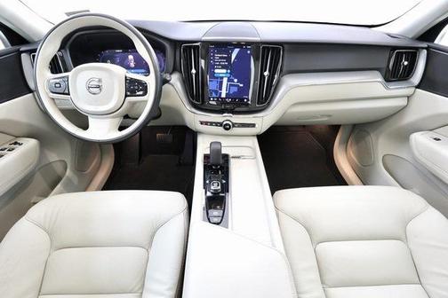 2023 Volvo XC60 B5 Core