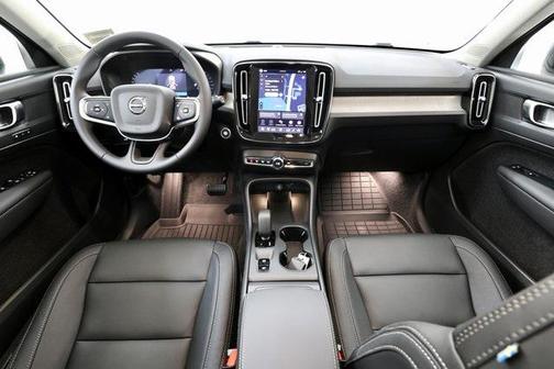 2026 Volvo XC40 B5 Core