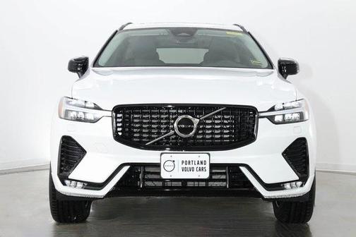 2025 Volvo XC60 B5 Core